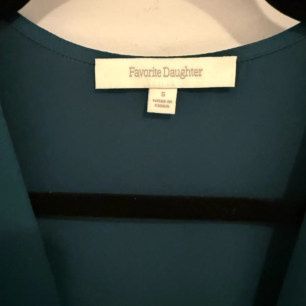 Favorite Daughter The Date Top - Picture 5 of 10